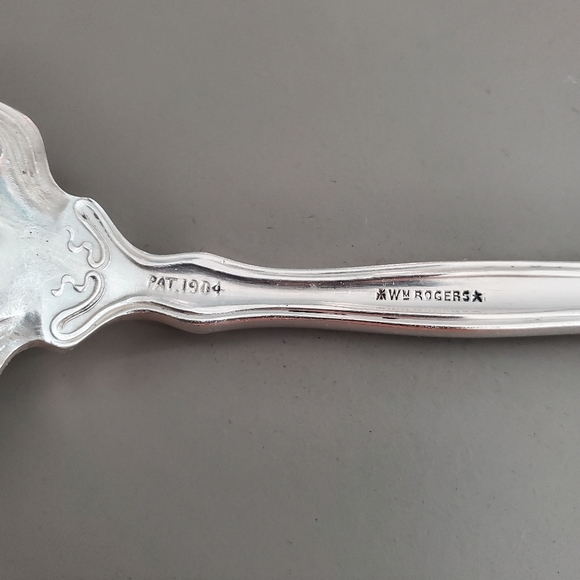 Wm Rogers BERWICK Diana 1904 International cold meat serving fork 8 3/4 inch - Picture 8 of 9